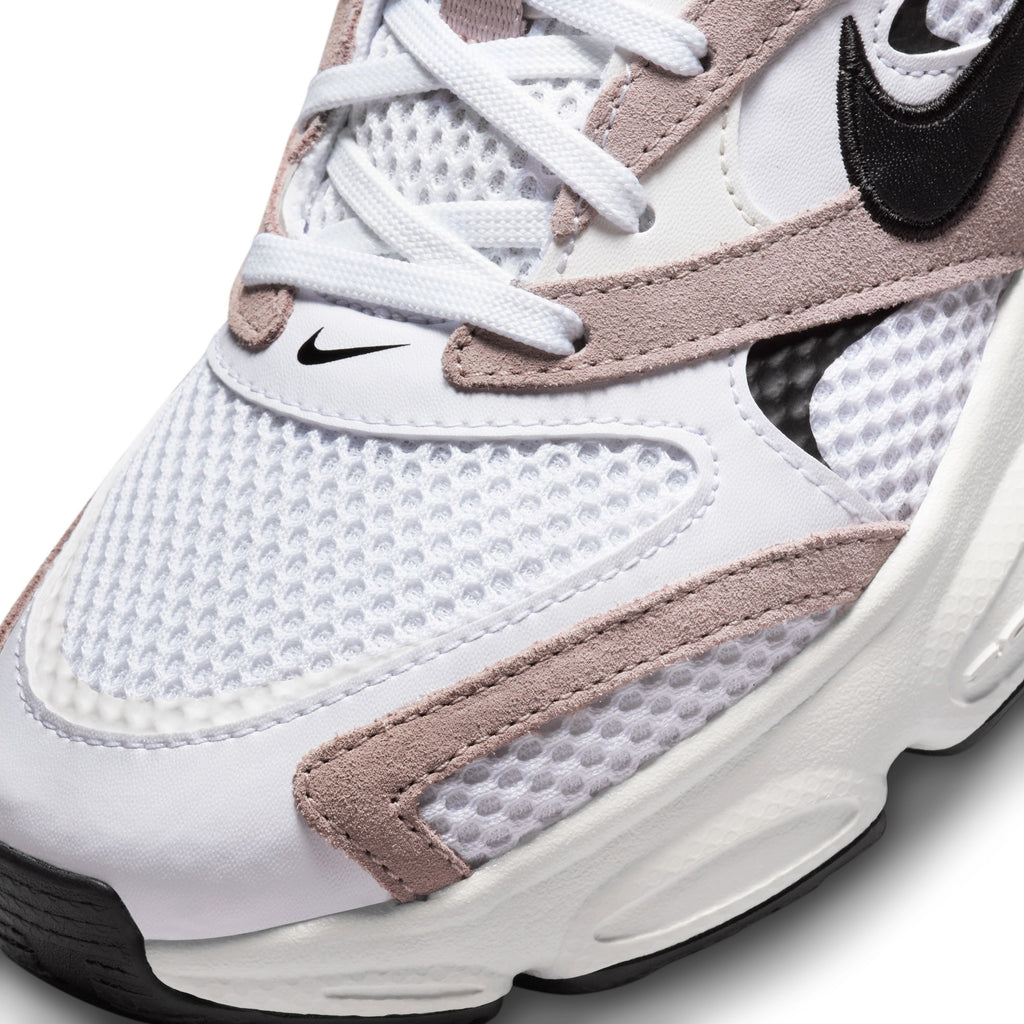 Air Zoom Fire sneakers