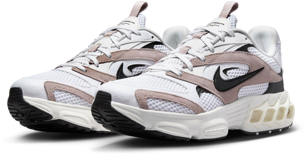 Air Zoom Fire sneakers