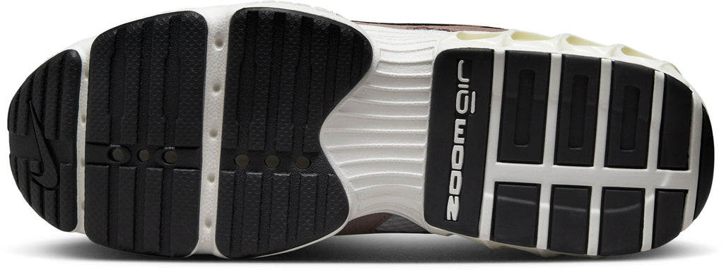Air Zoom Fire sneakers