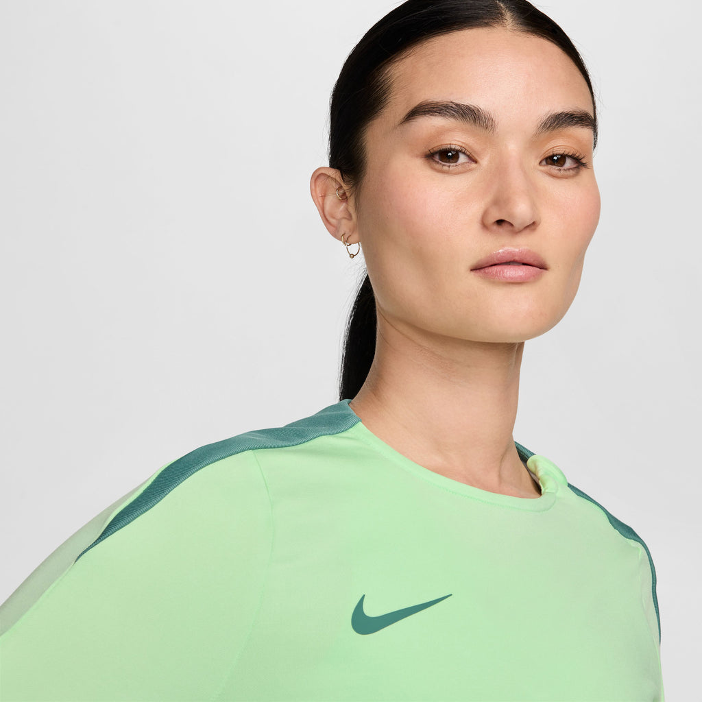 Strike longsleeve top