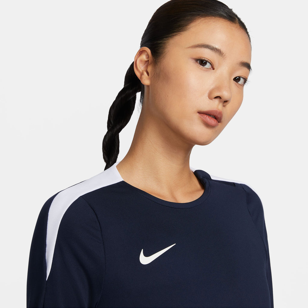 Strike longsleeve top