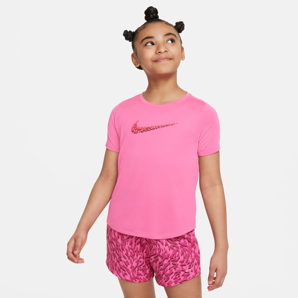 One shortsleeve shirt