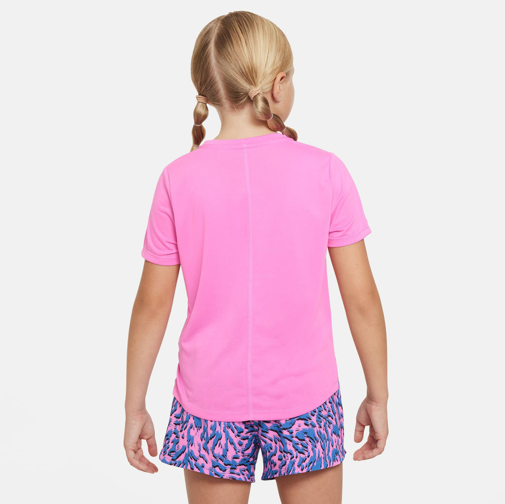 One shortsleeve shirt