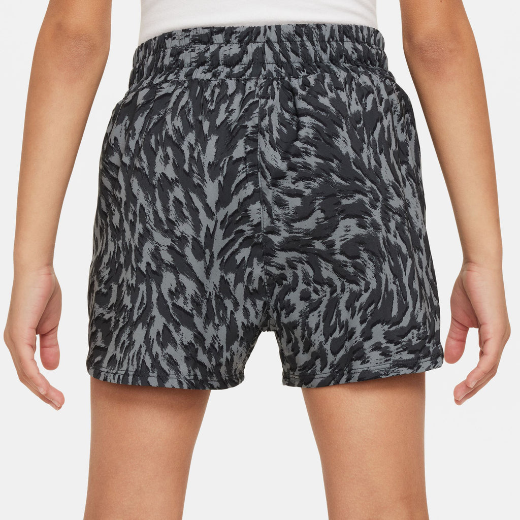 One Woven short
