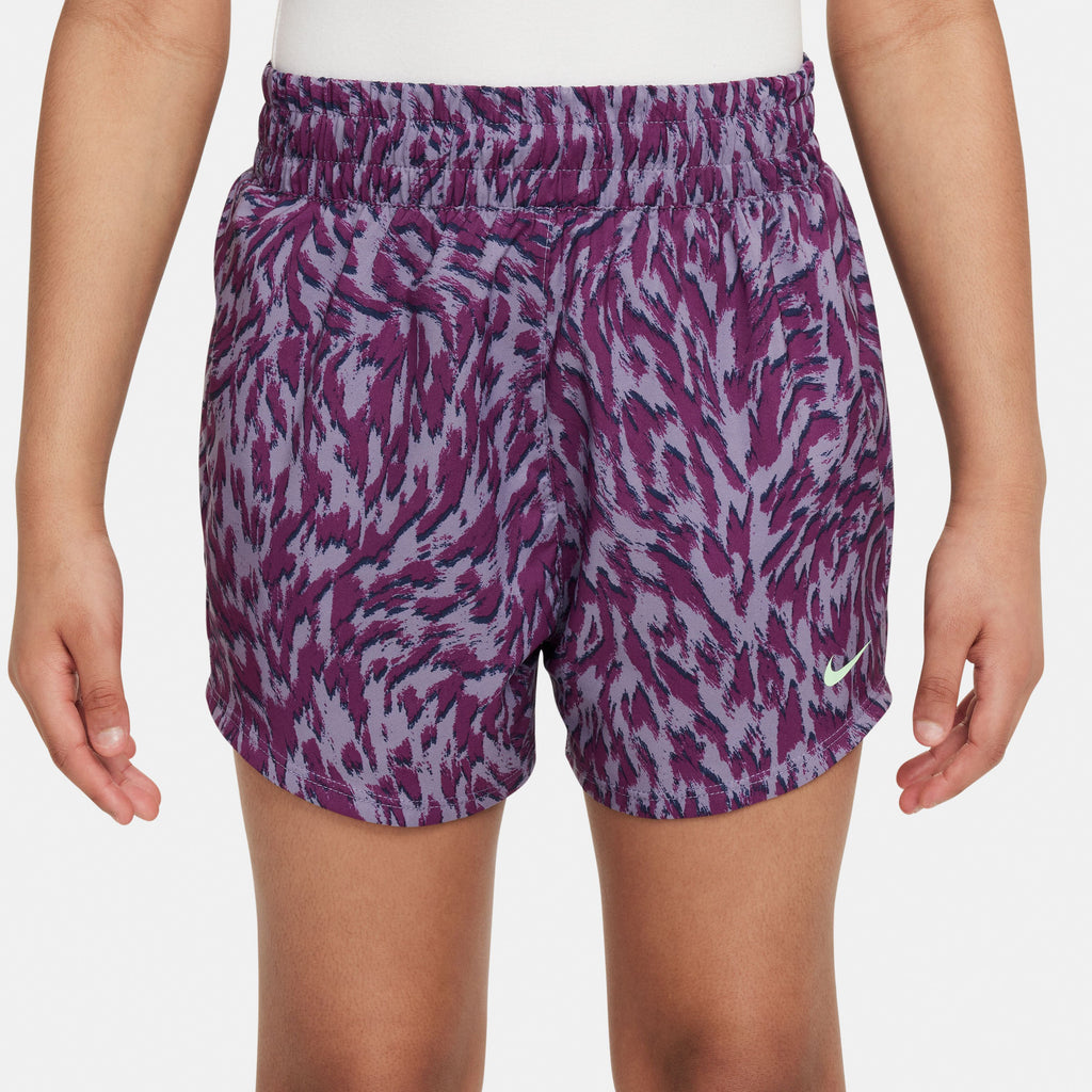 One Woven short