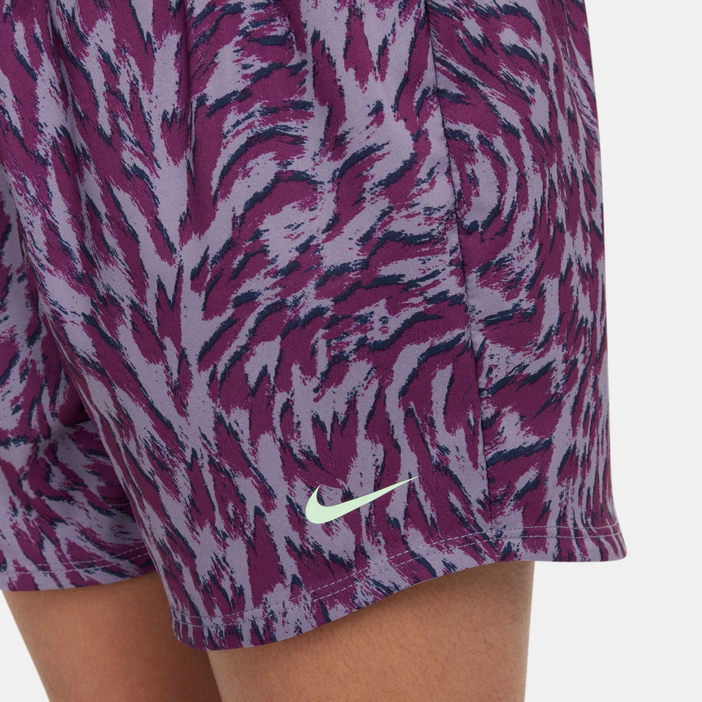 One Woven short