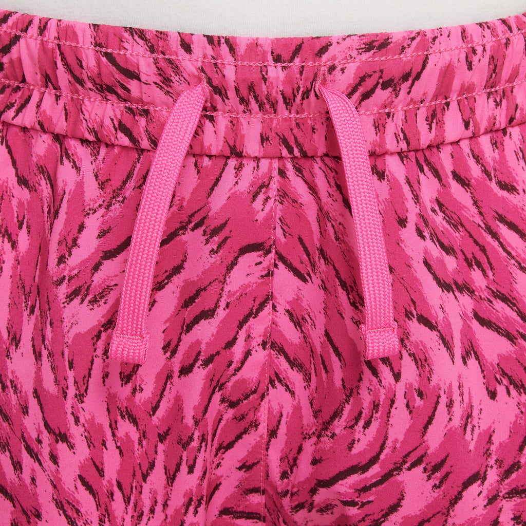 One Woven short