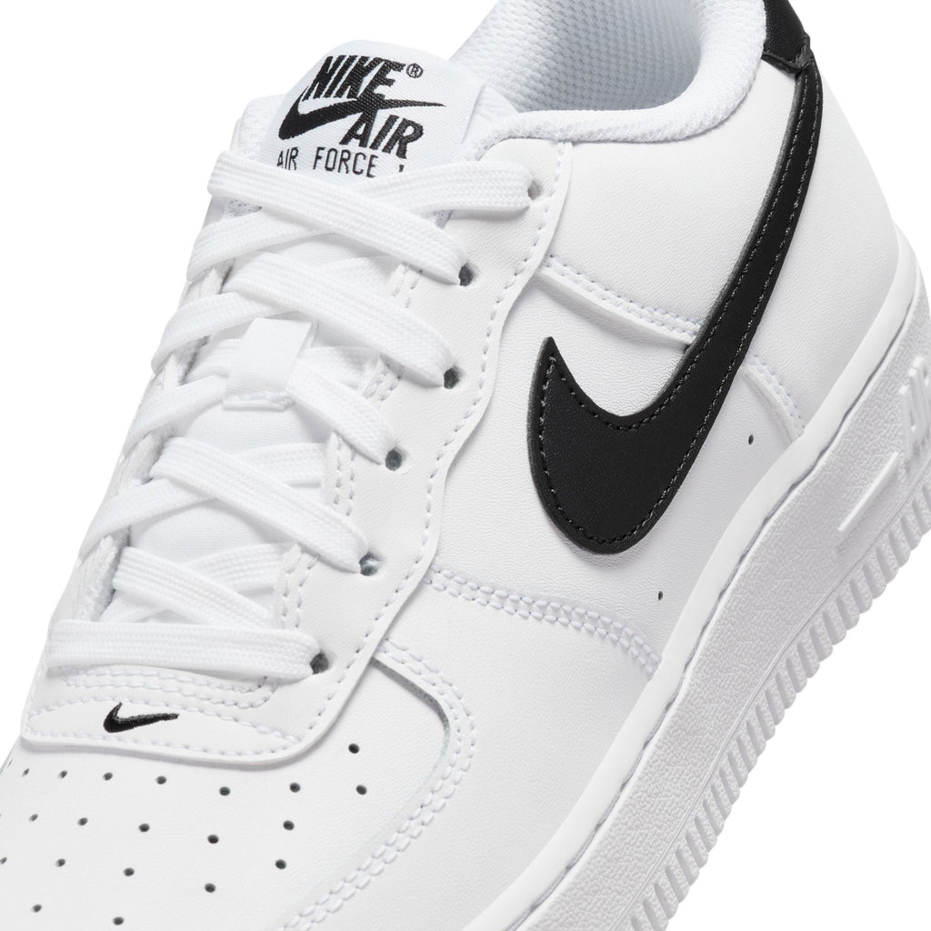 Air Force 1 sneakers
