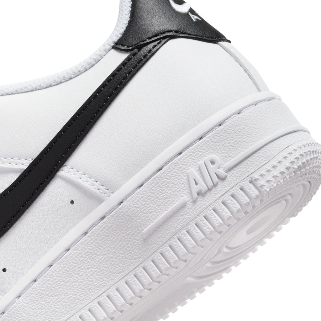 Air Force 1 sneakers
