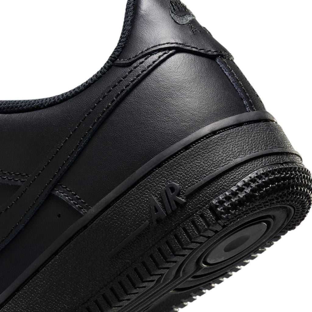 Air Force 1 LE sneakers