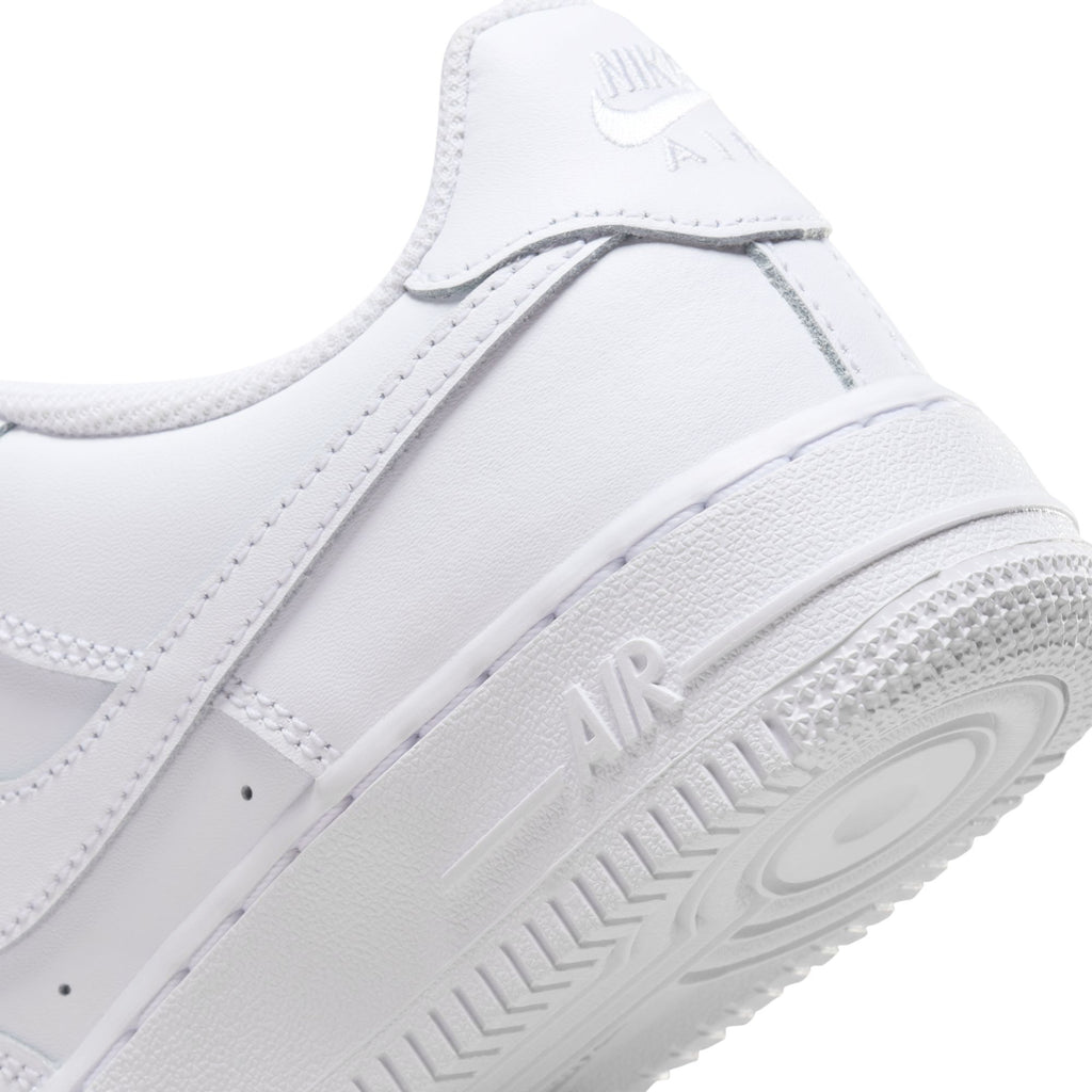 Air Force 1 LE sneakers
