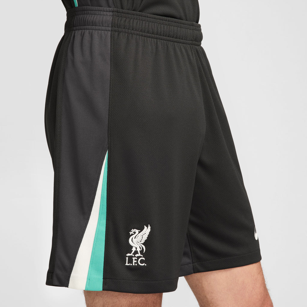 Liverpool FC Stadium uitshort 24/25