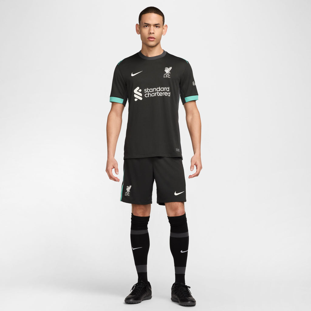 Liverpool FC Stadium uitshort 24/25