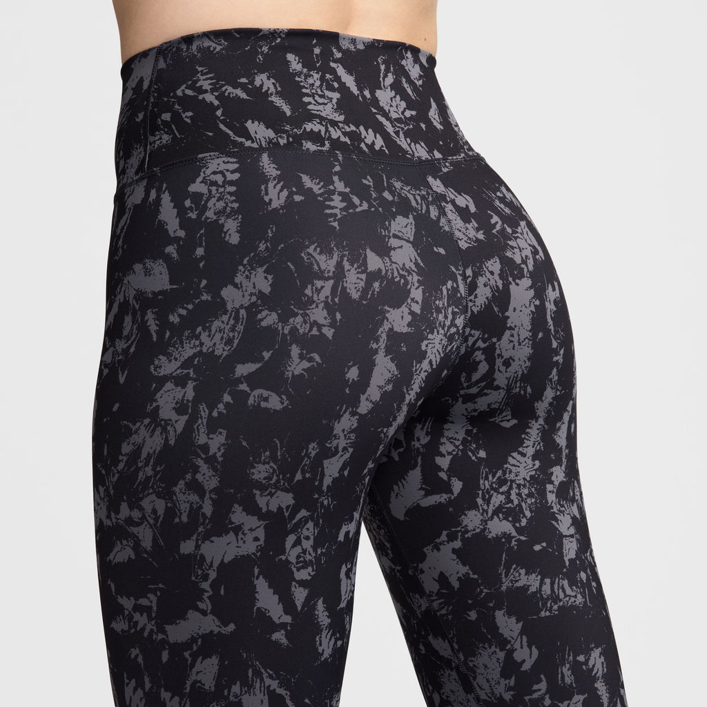 One High-waisted 7/8 legging