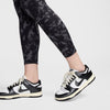 One High-waisted 7/8 legging