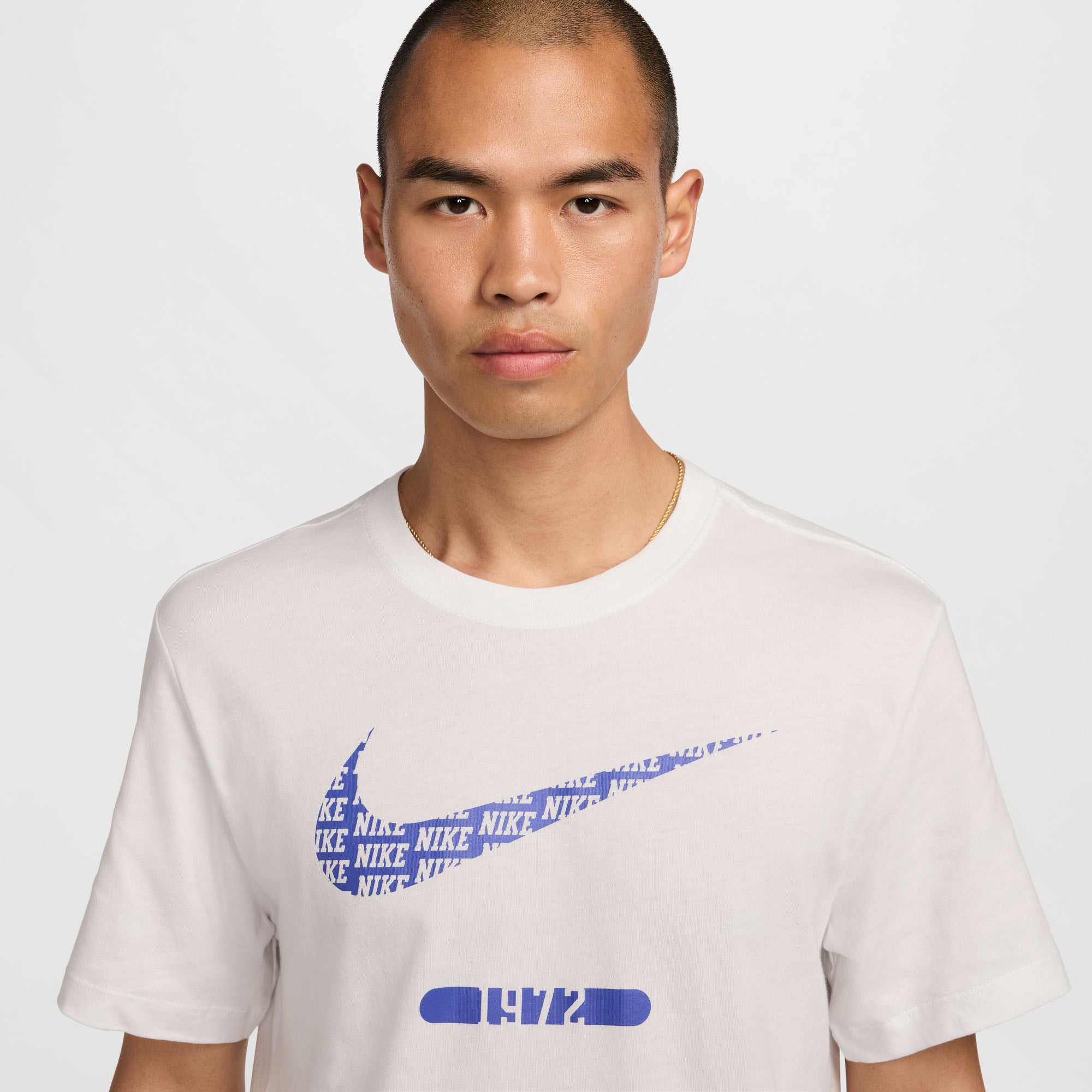 6 Mo Swoosh t-shirt