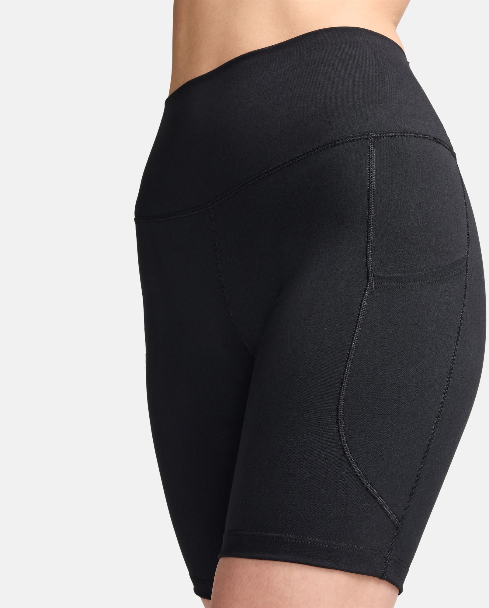 One High-waisted Biker short