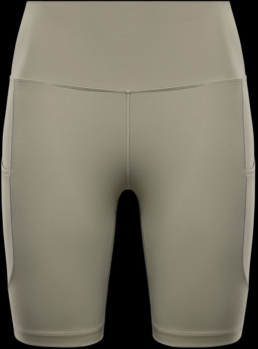 One High-waisted Biker short