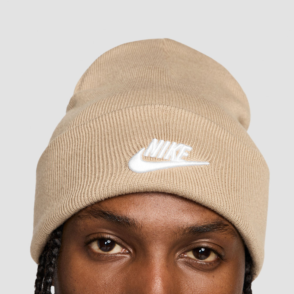 Peak beanie