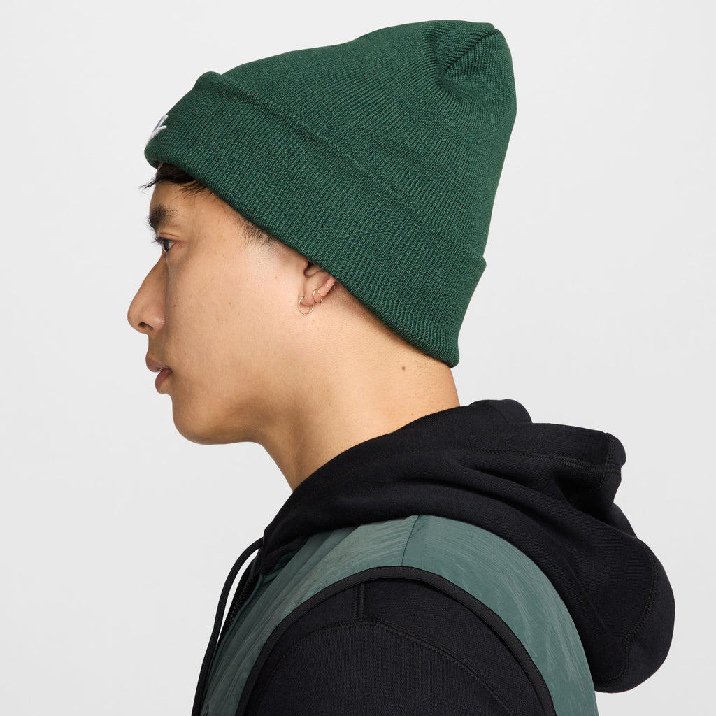 Peak beanie
