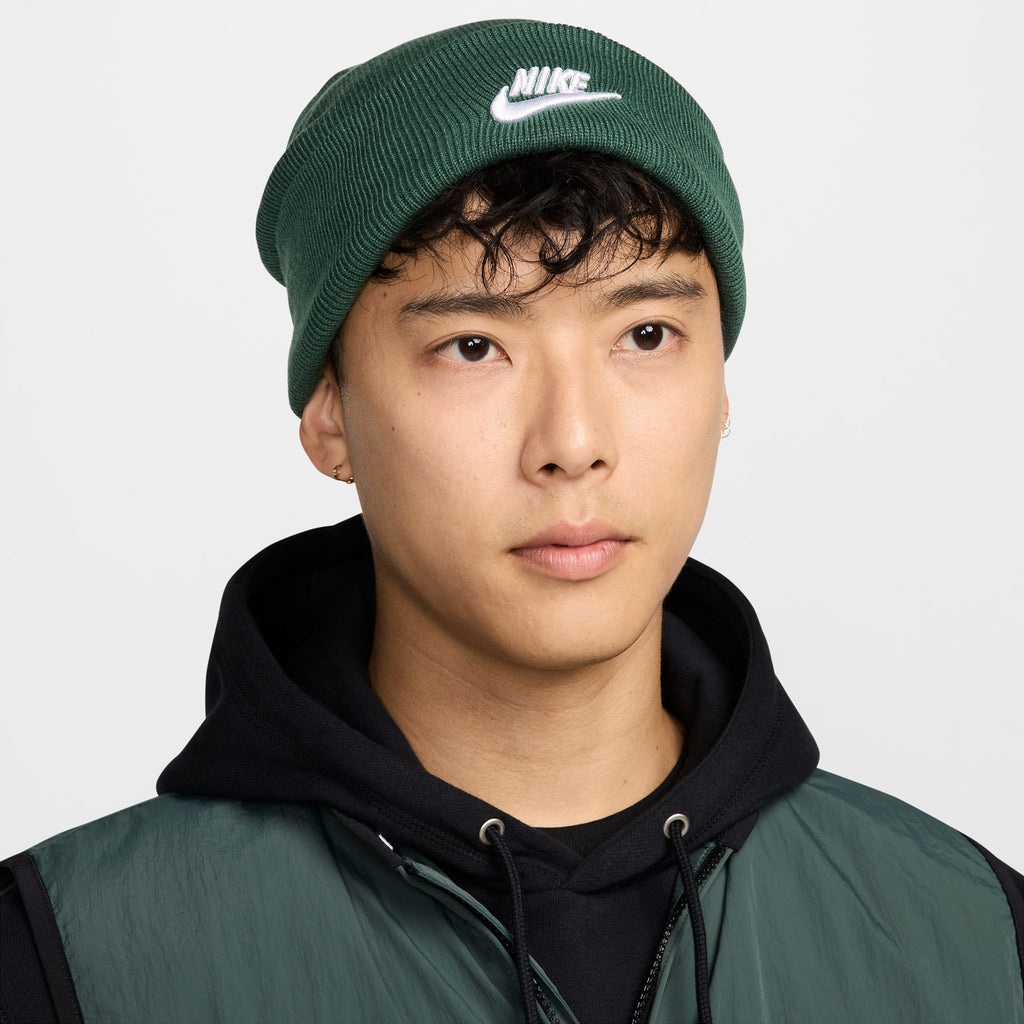 Peak beanie