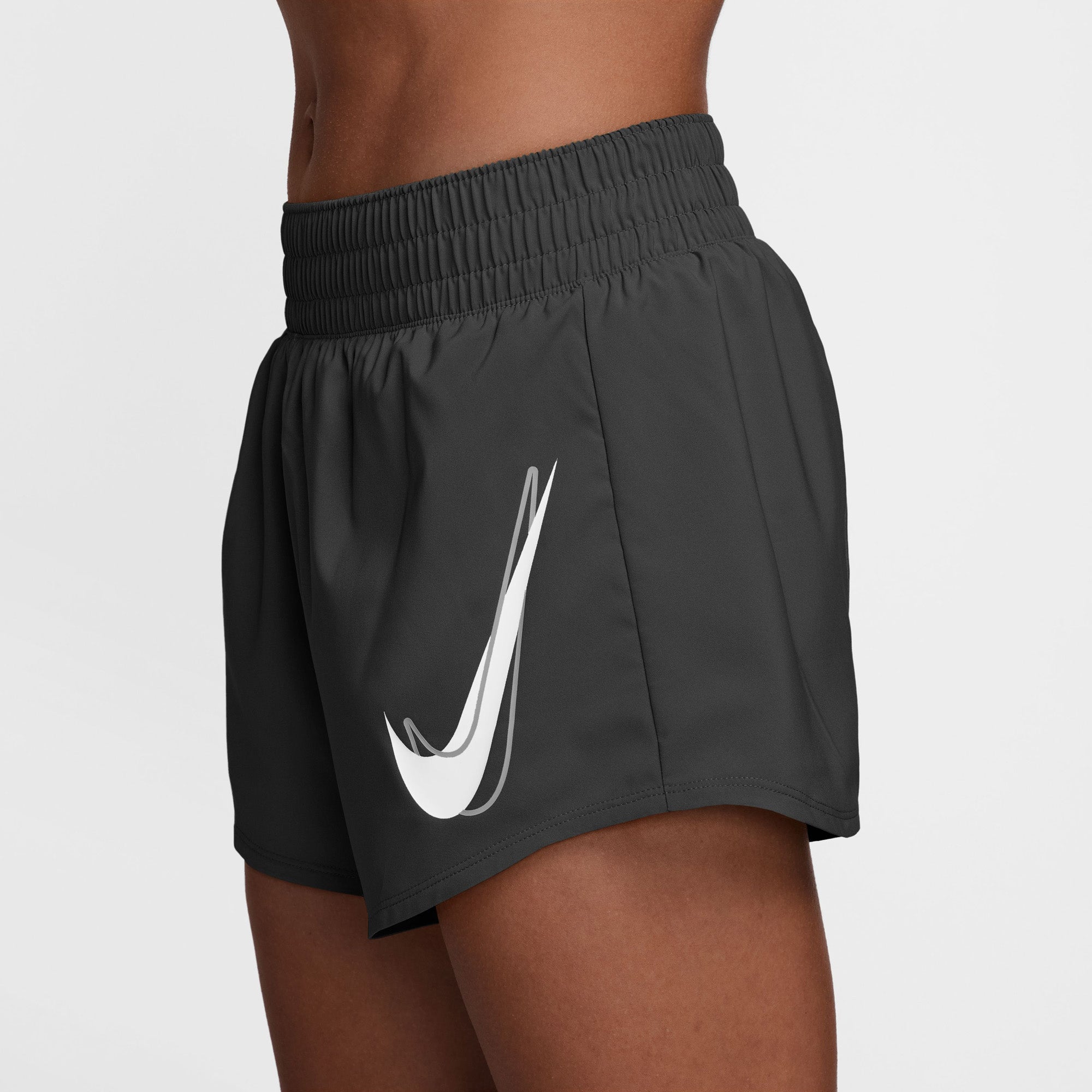 One Swoosh Dri-FIT Mid short
