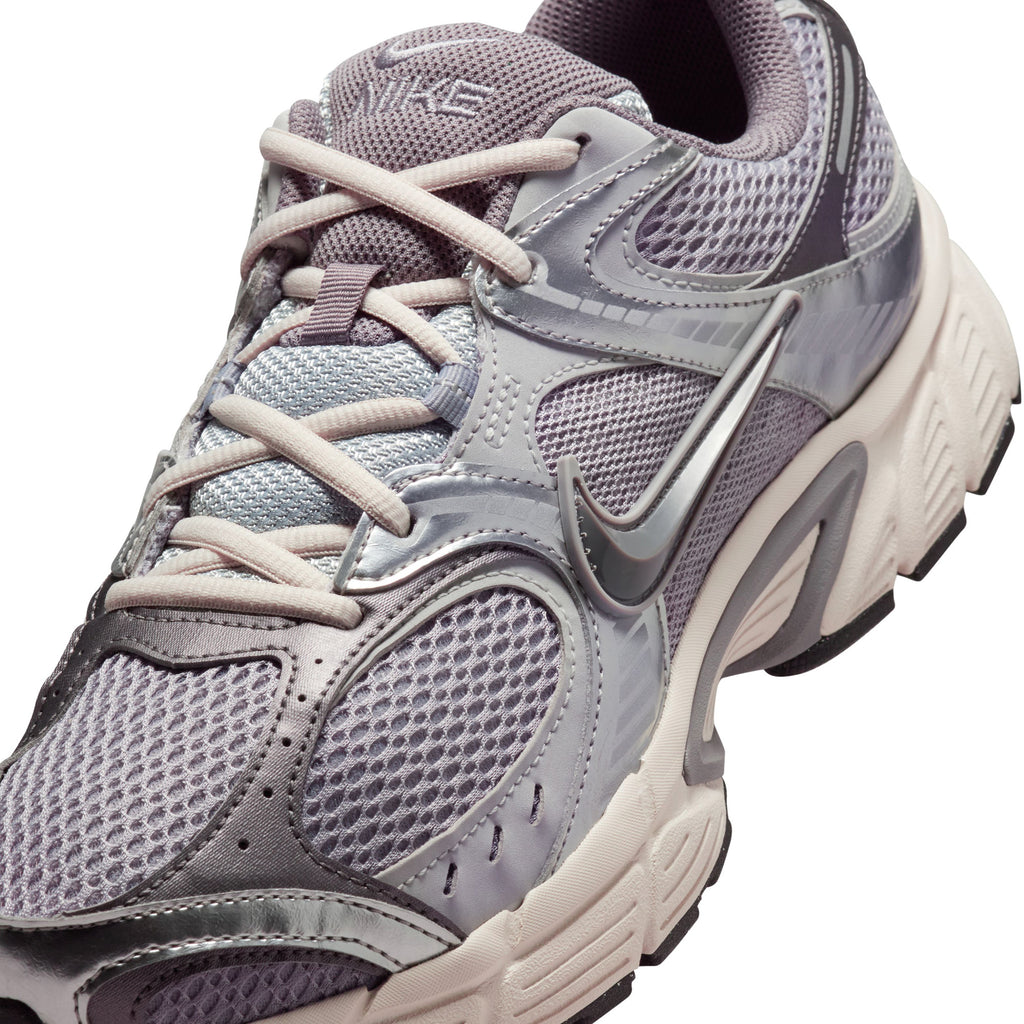 V5 RNR sneakers
