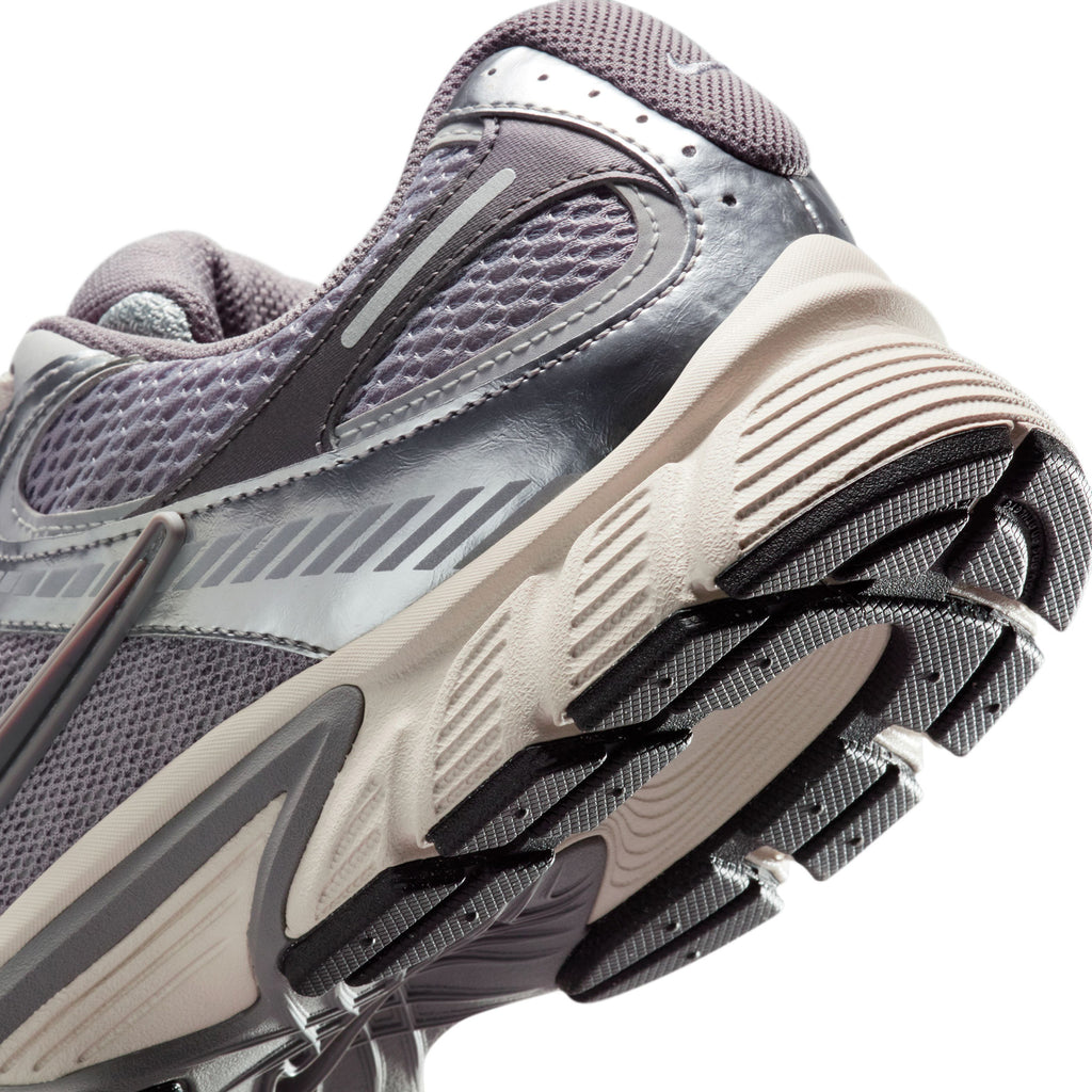 V5 RNR sneakers