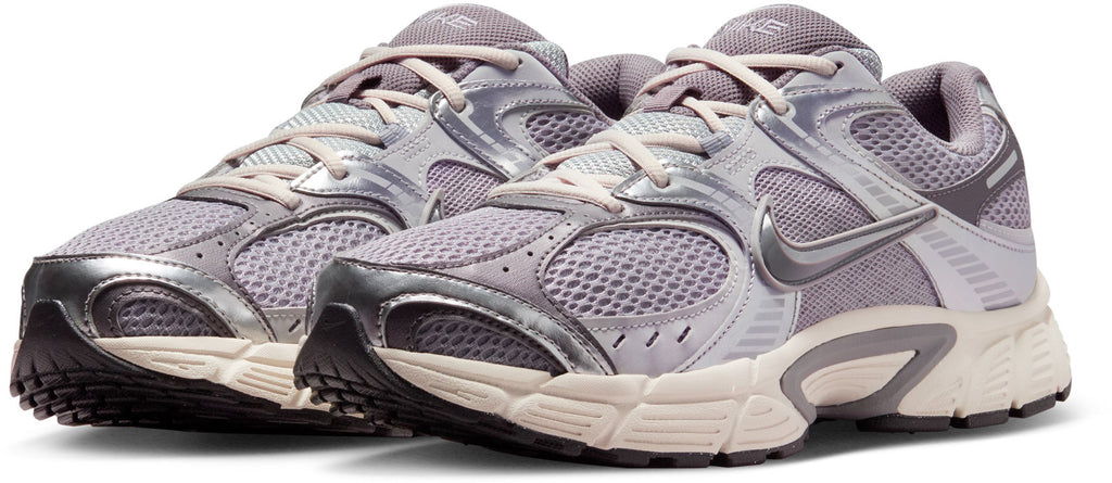 V5 RNR sneakers