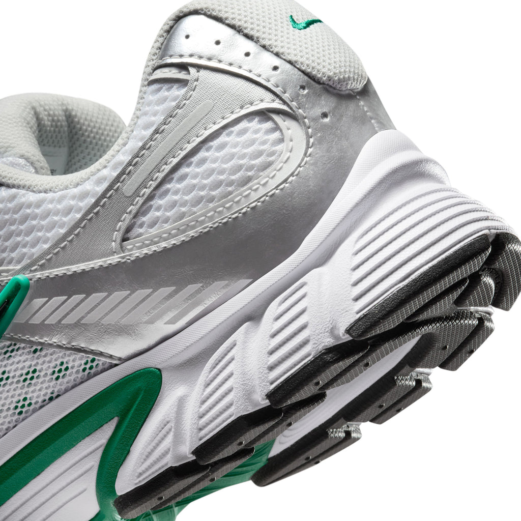 V5 RNR sneakers