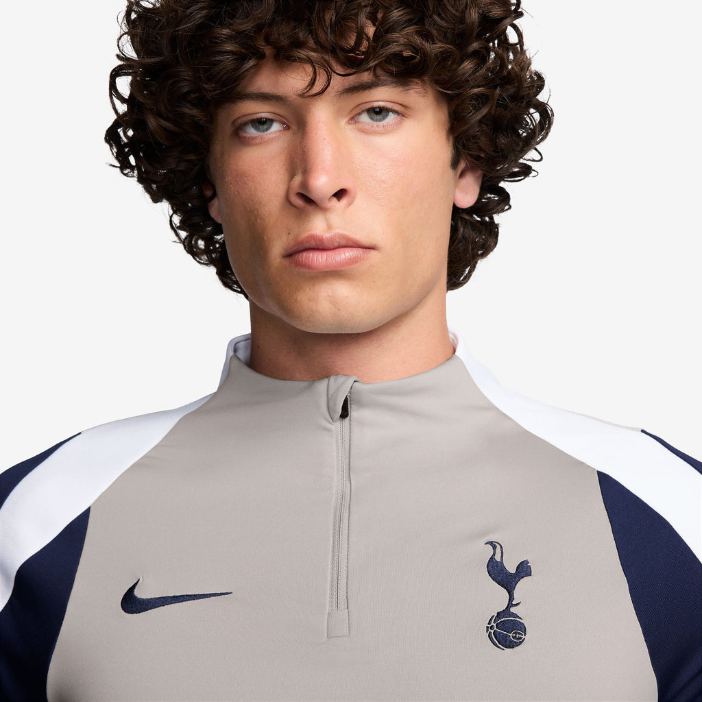 Tottenham Hotspur 2025/26 Dri-FIT Strike Drill top