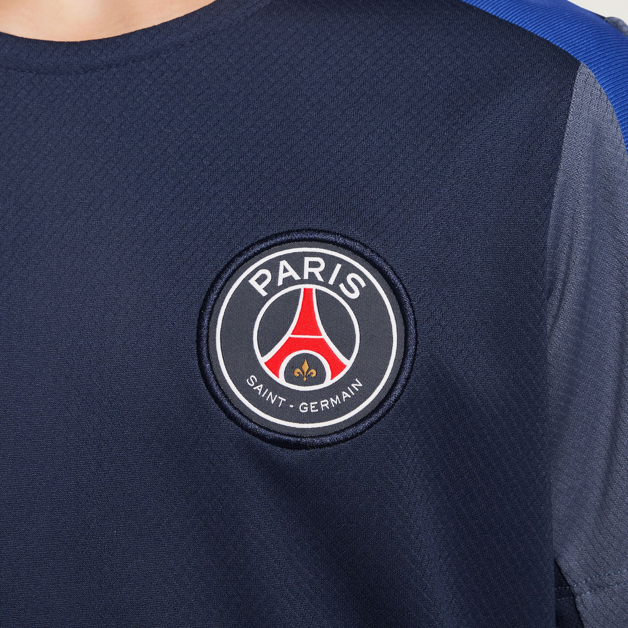 Paris Saint-Germain Strike kids shirt