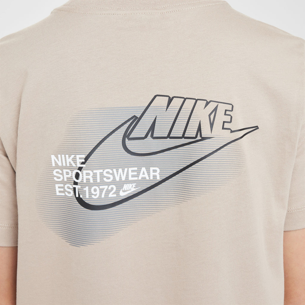 Sportswear Standard Issue Graphic t-shirt