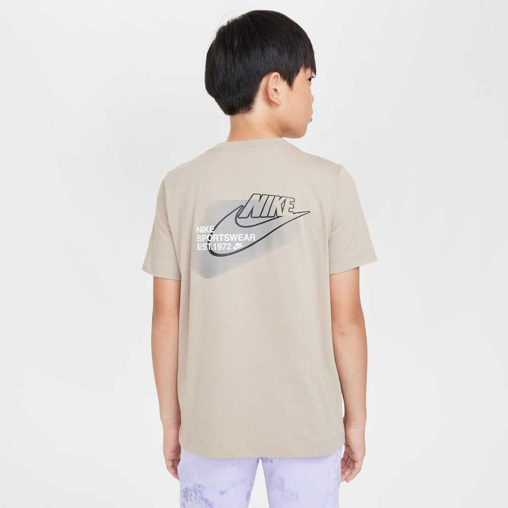 Sportswear Standard Issue Graphic t-shirt