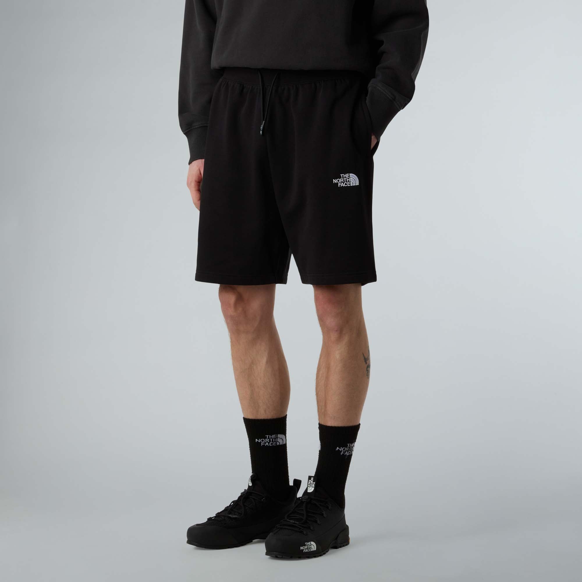 Essential Relaxed short