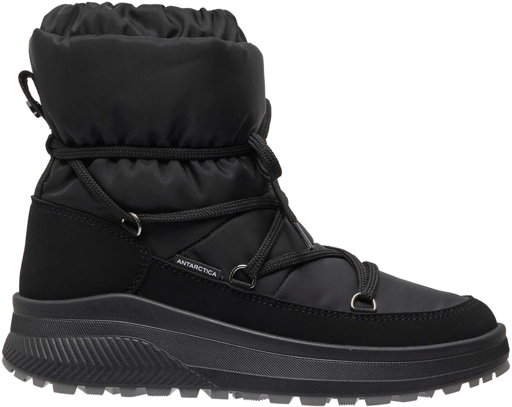 An 8728 snowboots