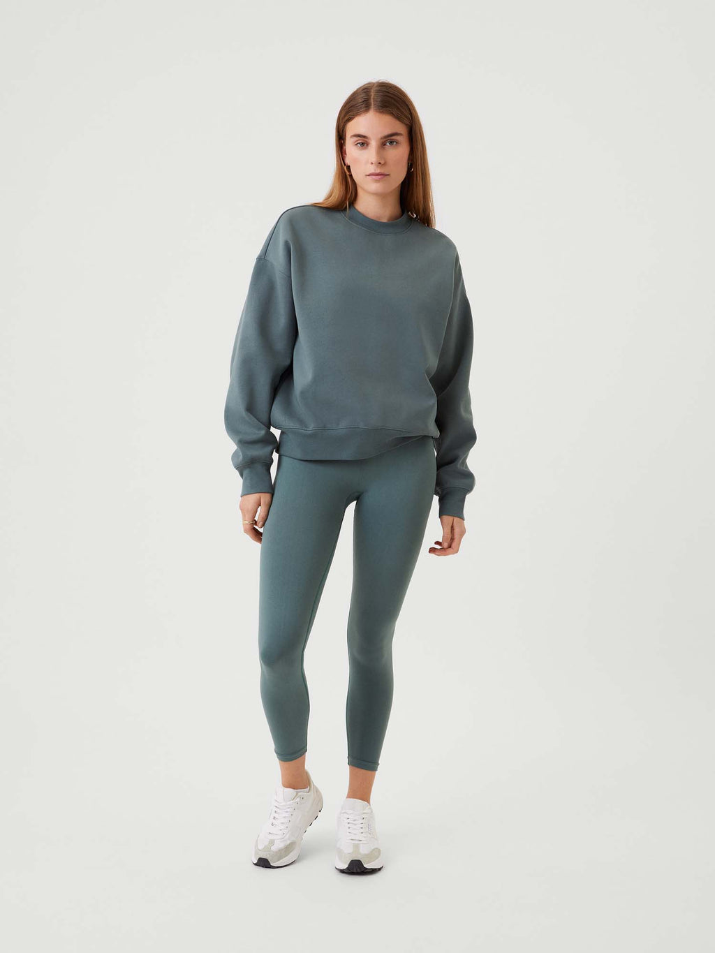 Studio Oversized Crew sweater