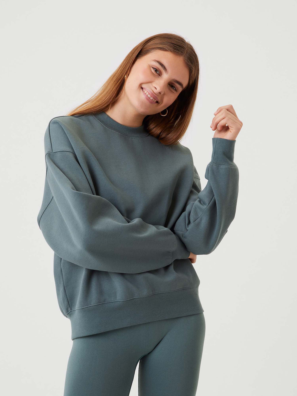 Studio Oversized Crew sweater