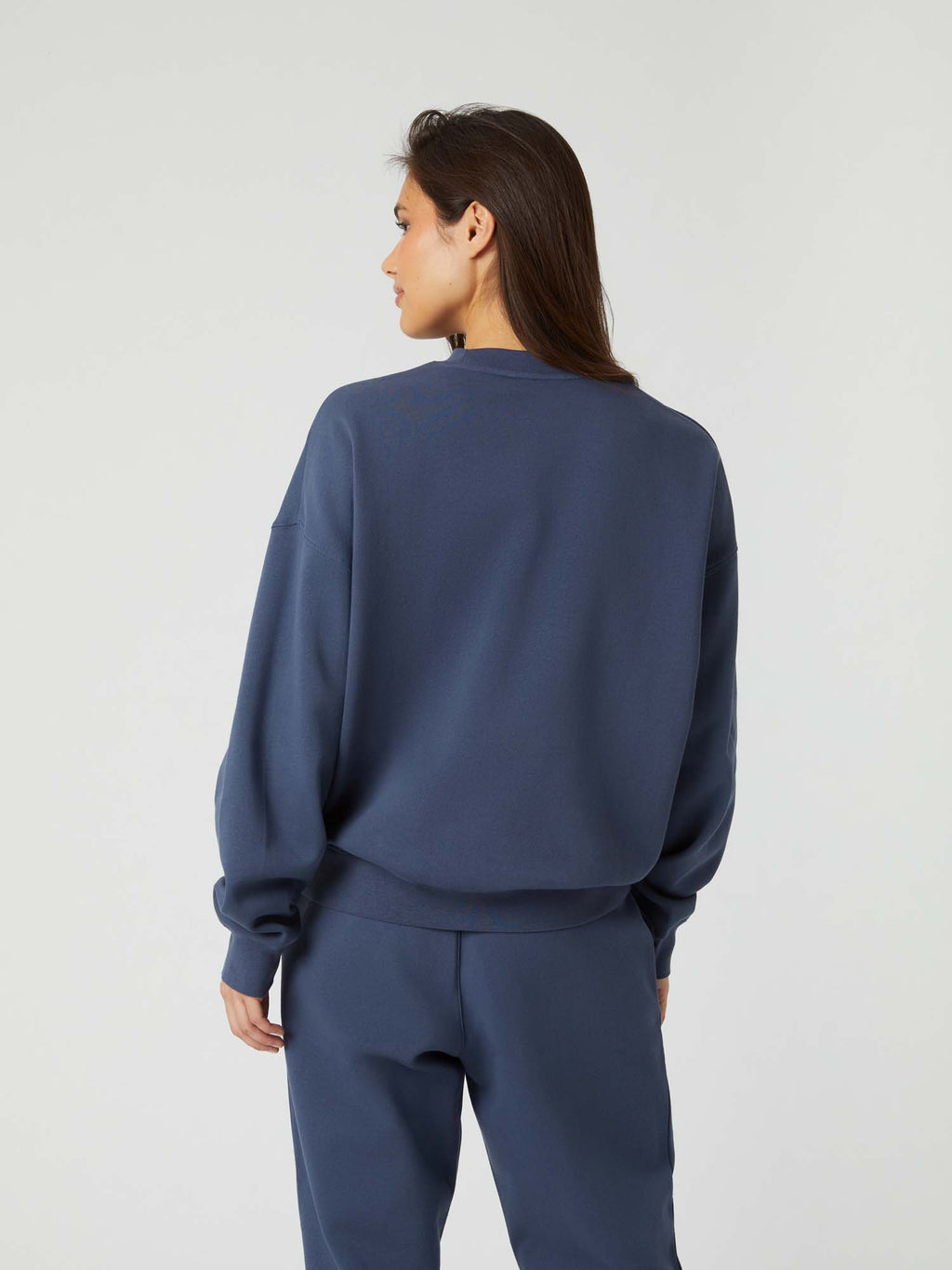 Studio Oversized Crew sweater
