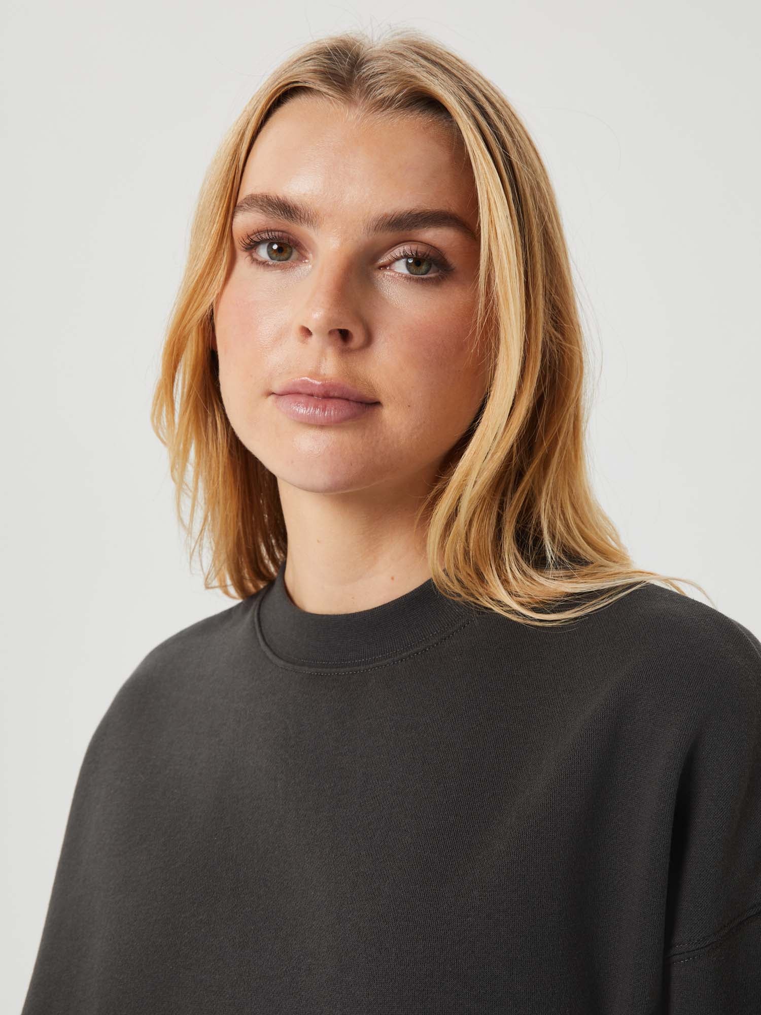 Studio Oversized Crew sweater