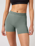 Ace Stretch short