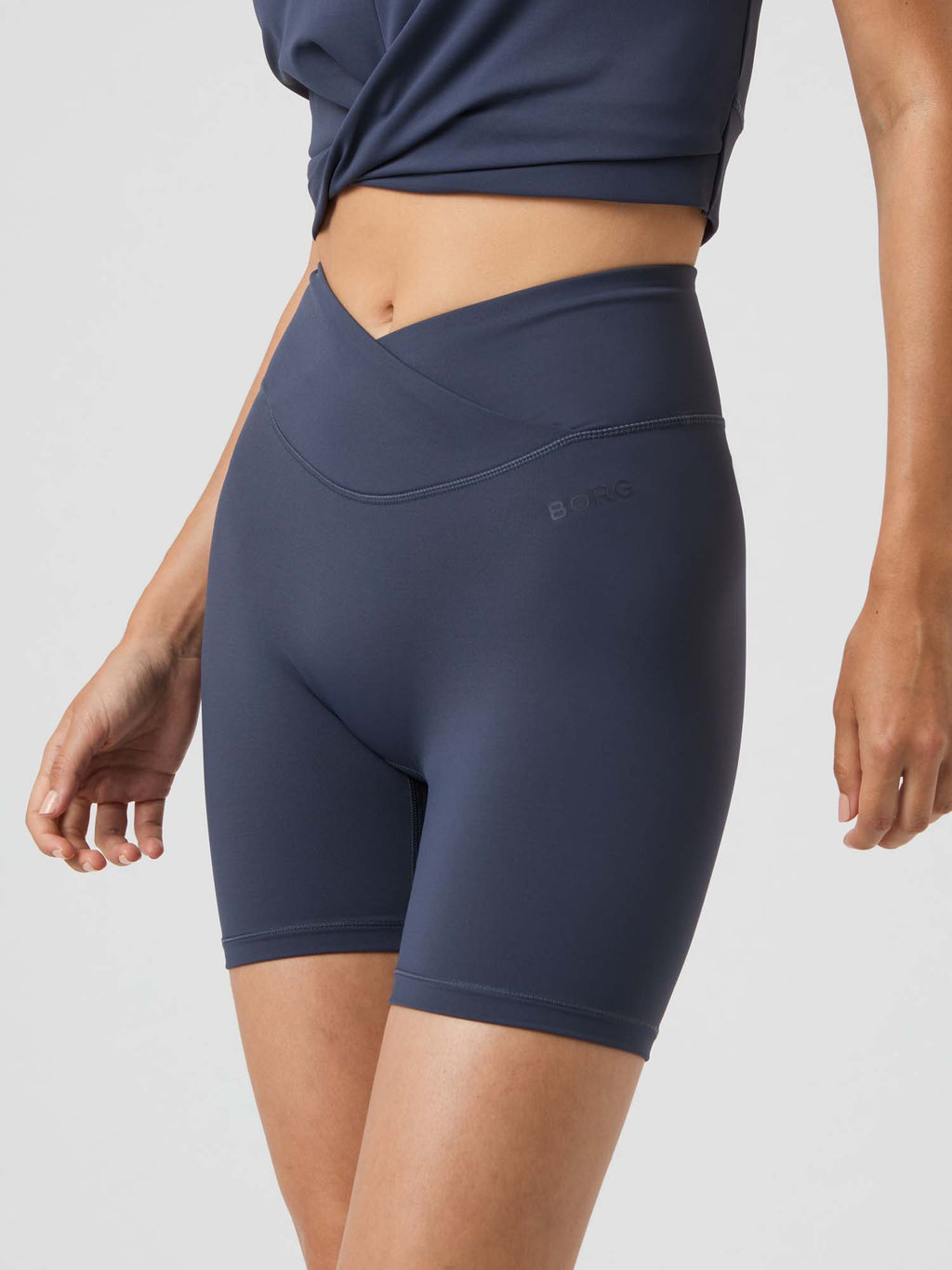 Studio Cross short