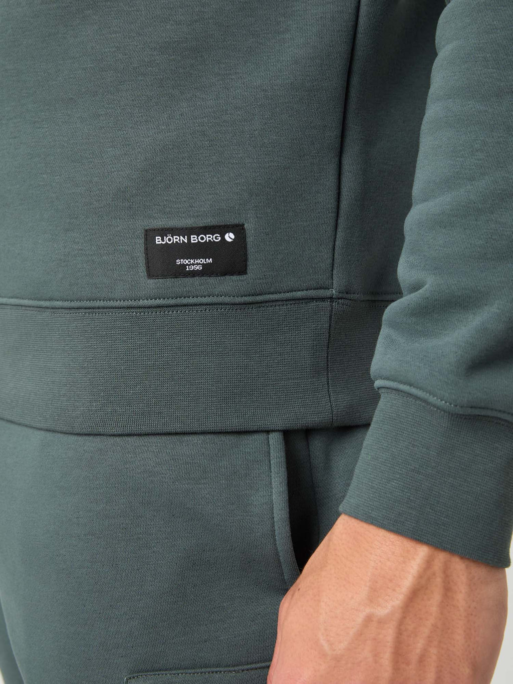 Centre Half Zip top
