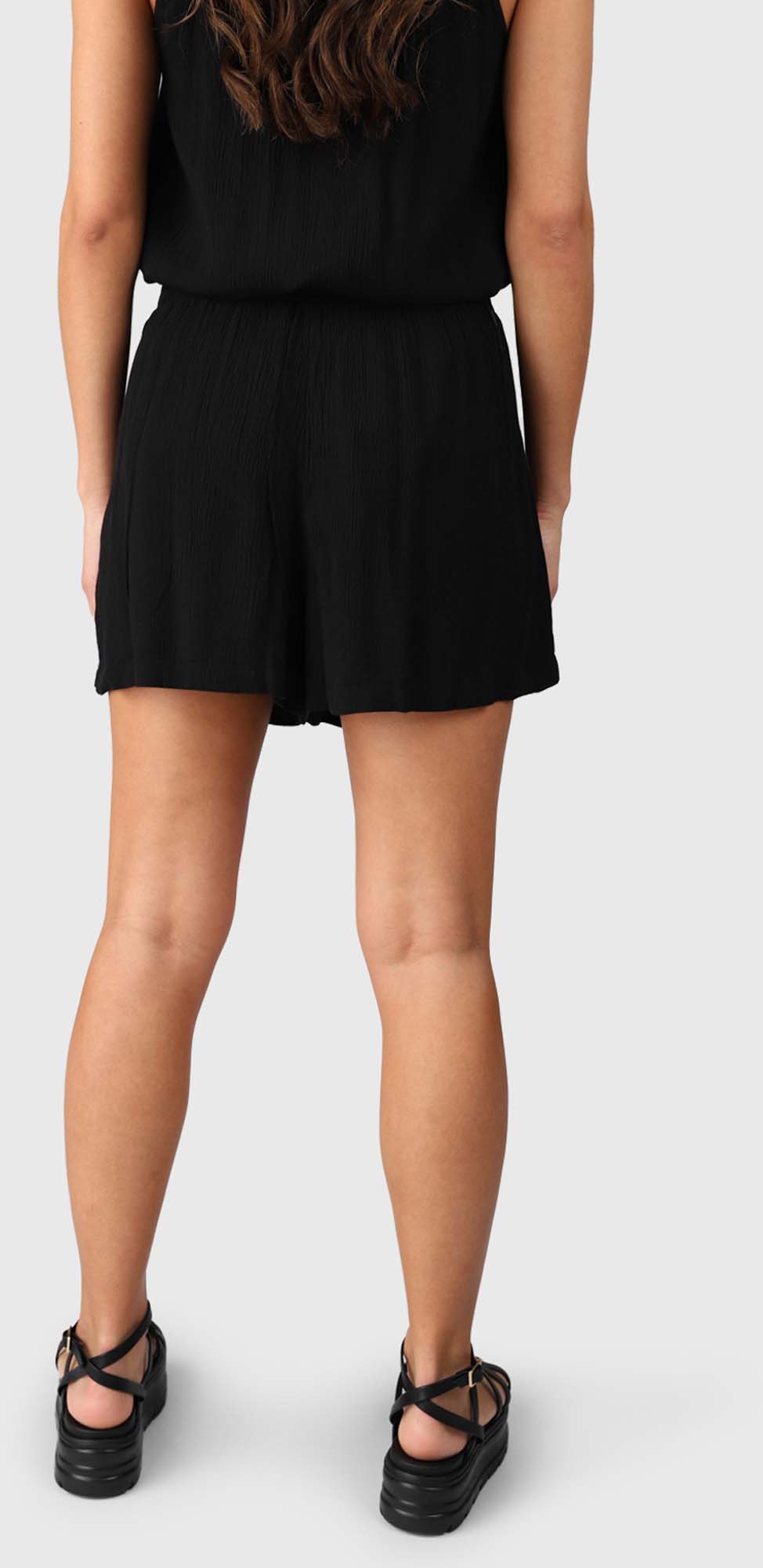 Essia short