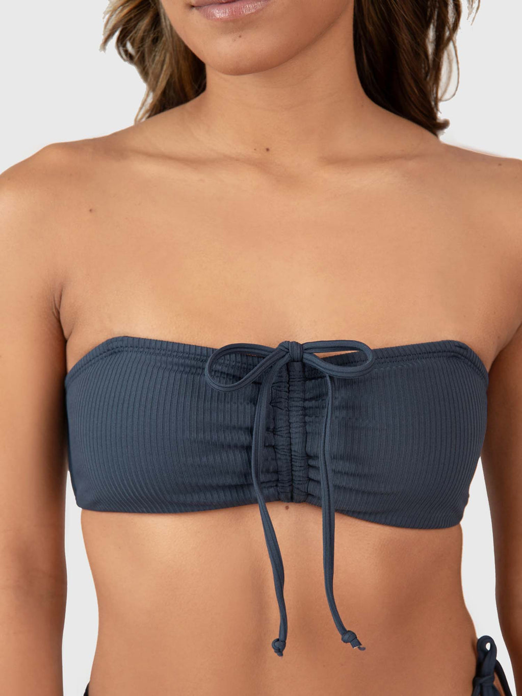 Suus-rib bikinitop