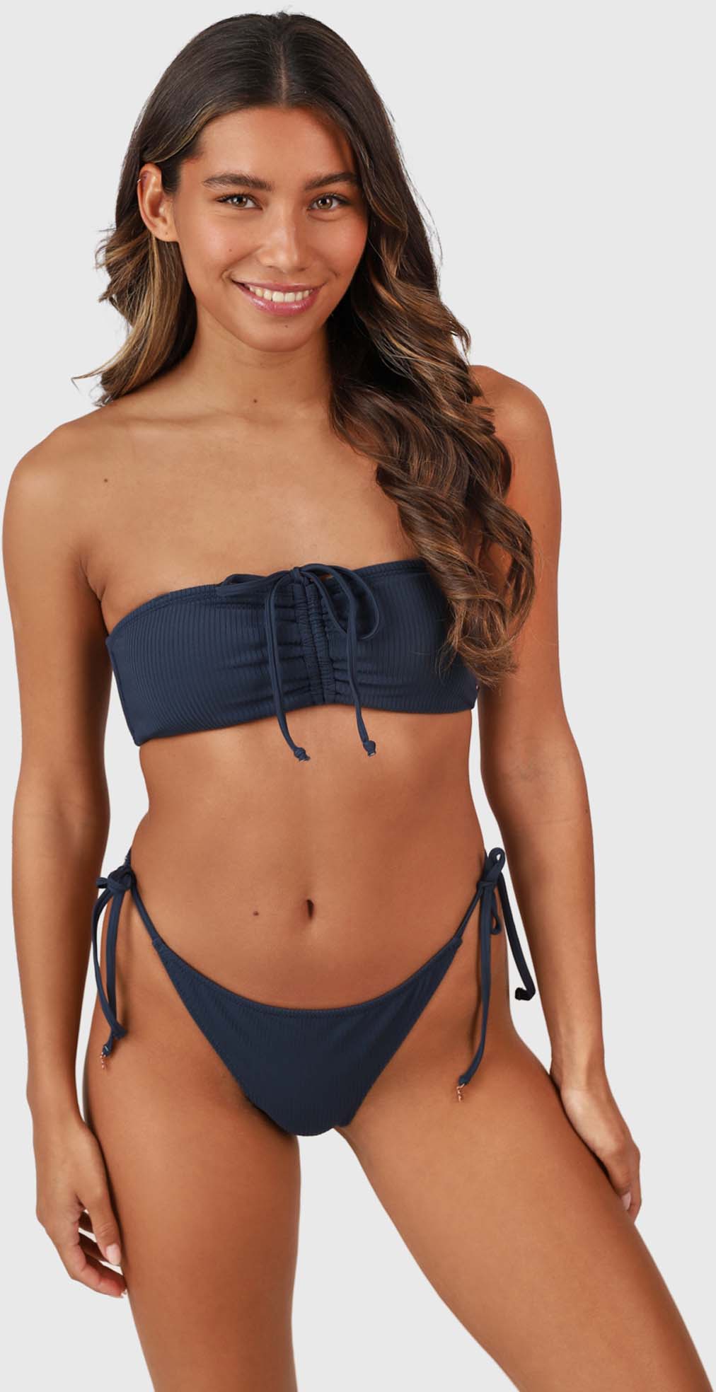 Suus-rib bikinitop
