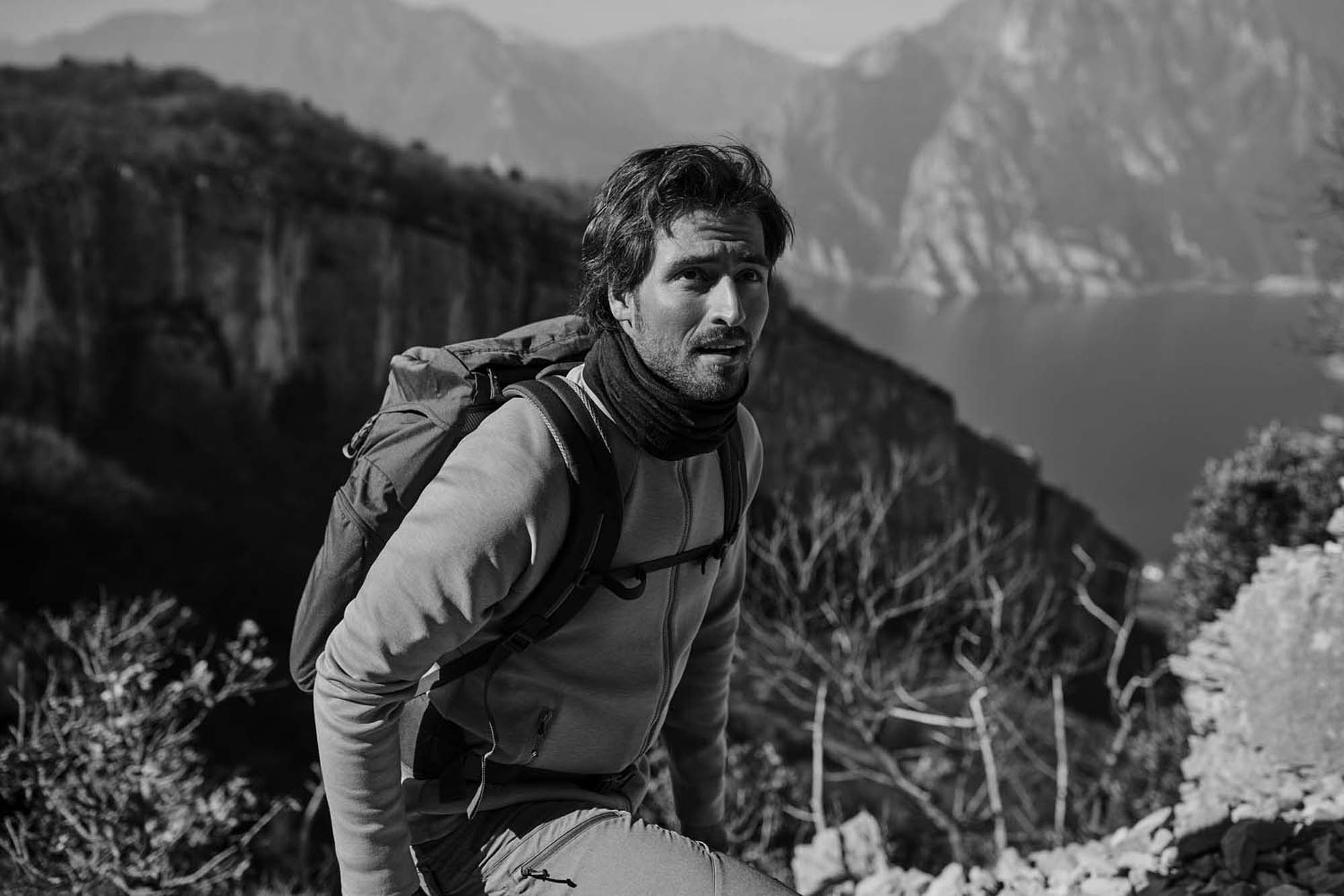 Lightweight Merino nekwarmer