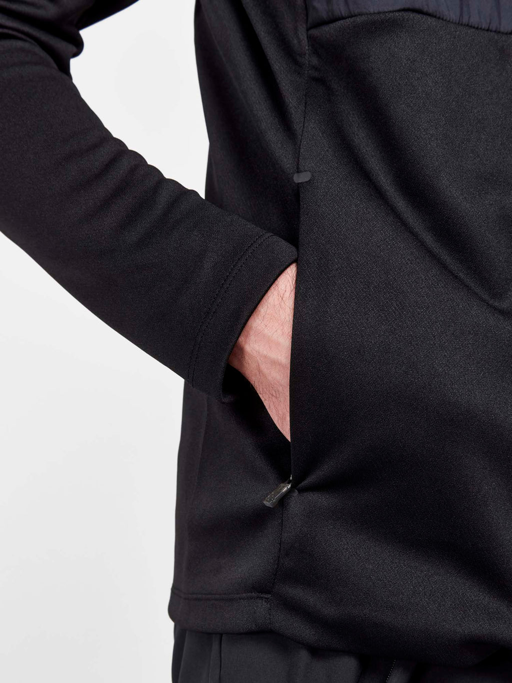 Adv Essence Hooded jack