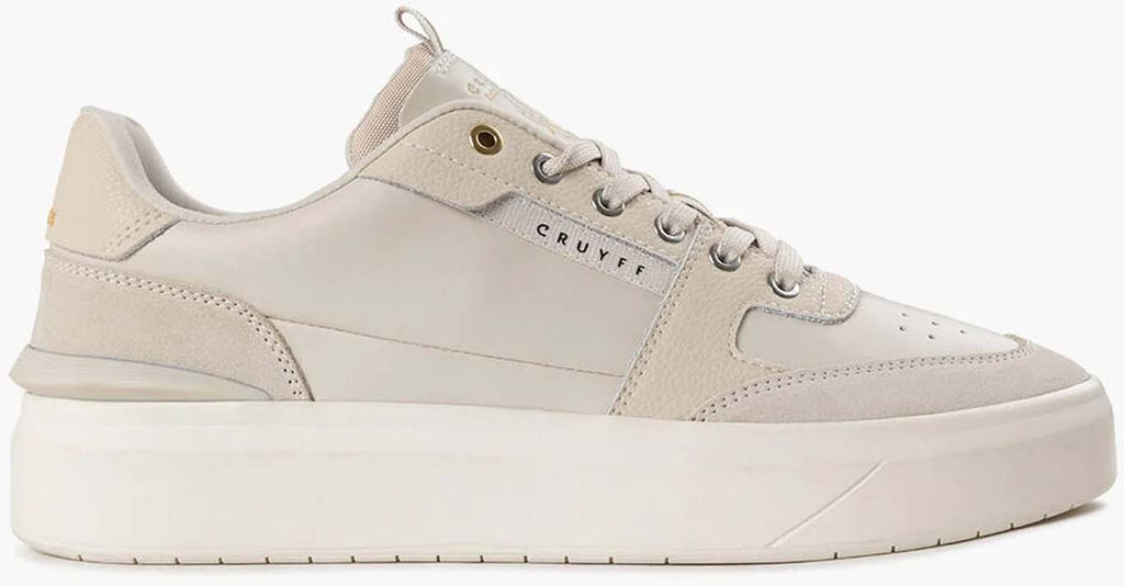 Endorsed Tennis sneakers