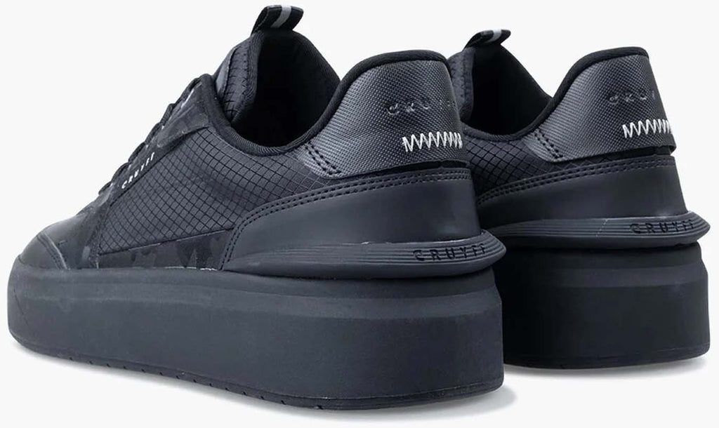 Endorsed Tennis sneakers